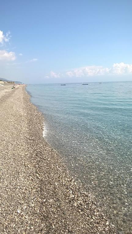 Appartamenti Mantarro Travel And Living Санта Тереза ди Рива Екстериор снимка